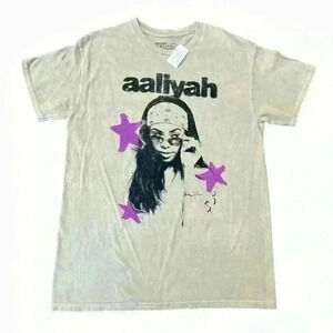 Aaliyah Graphic T-Shirt, Size M